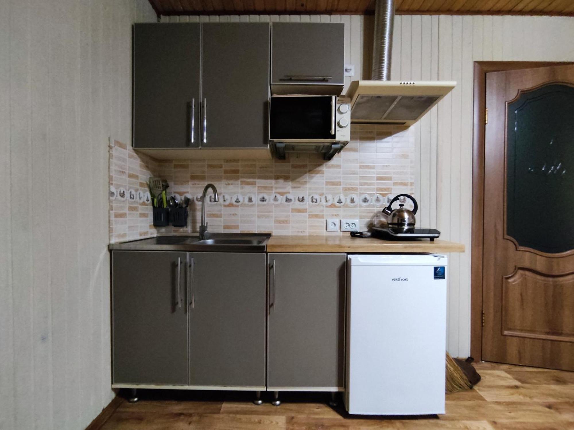 Апартаменти "У Кузьмича" 2 Mykulychyn Buitenkant foto